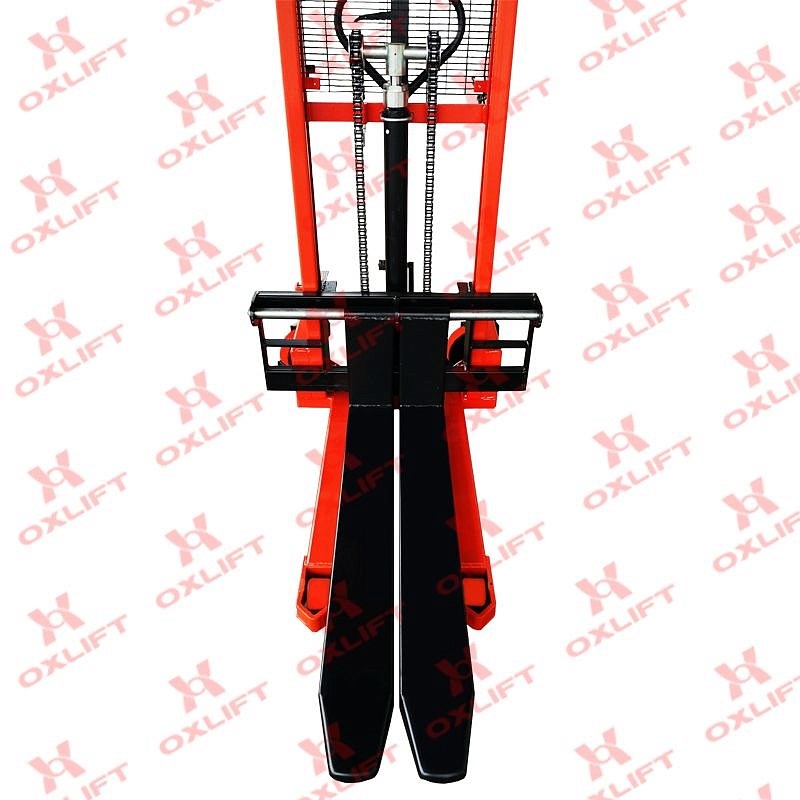 Фото 52 - Ручной Гидравлический Штабелер HS 3015 OXLIFT 1500 кг 3 м.