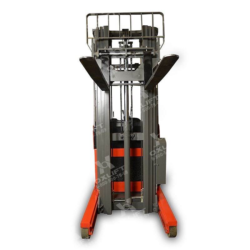 Фото 50 - Ричтраки с кабиной стоя MF12-35 OXLIFT.